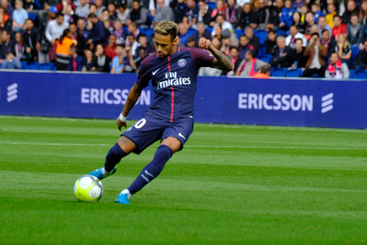olan三