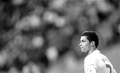 鲁尼：谢什科的控球能力还是比霍伊伦强的，未来会越来越好