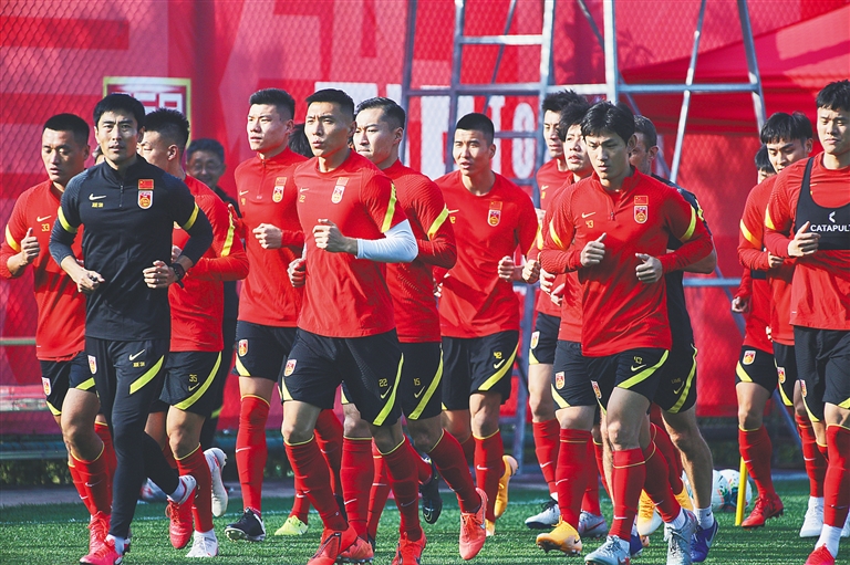 一场5-1狂胜！梅西创造个人新纪录，率领迈阿密国际斩获东部冠军