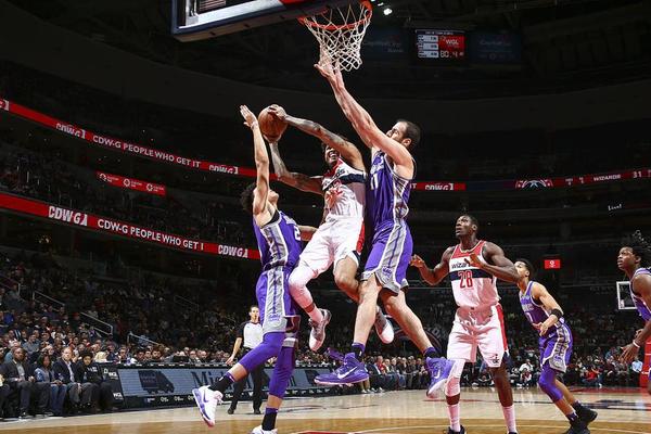 英超：利物浦主场4-0大胜埃弗顿