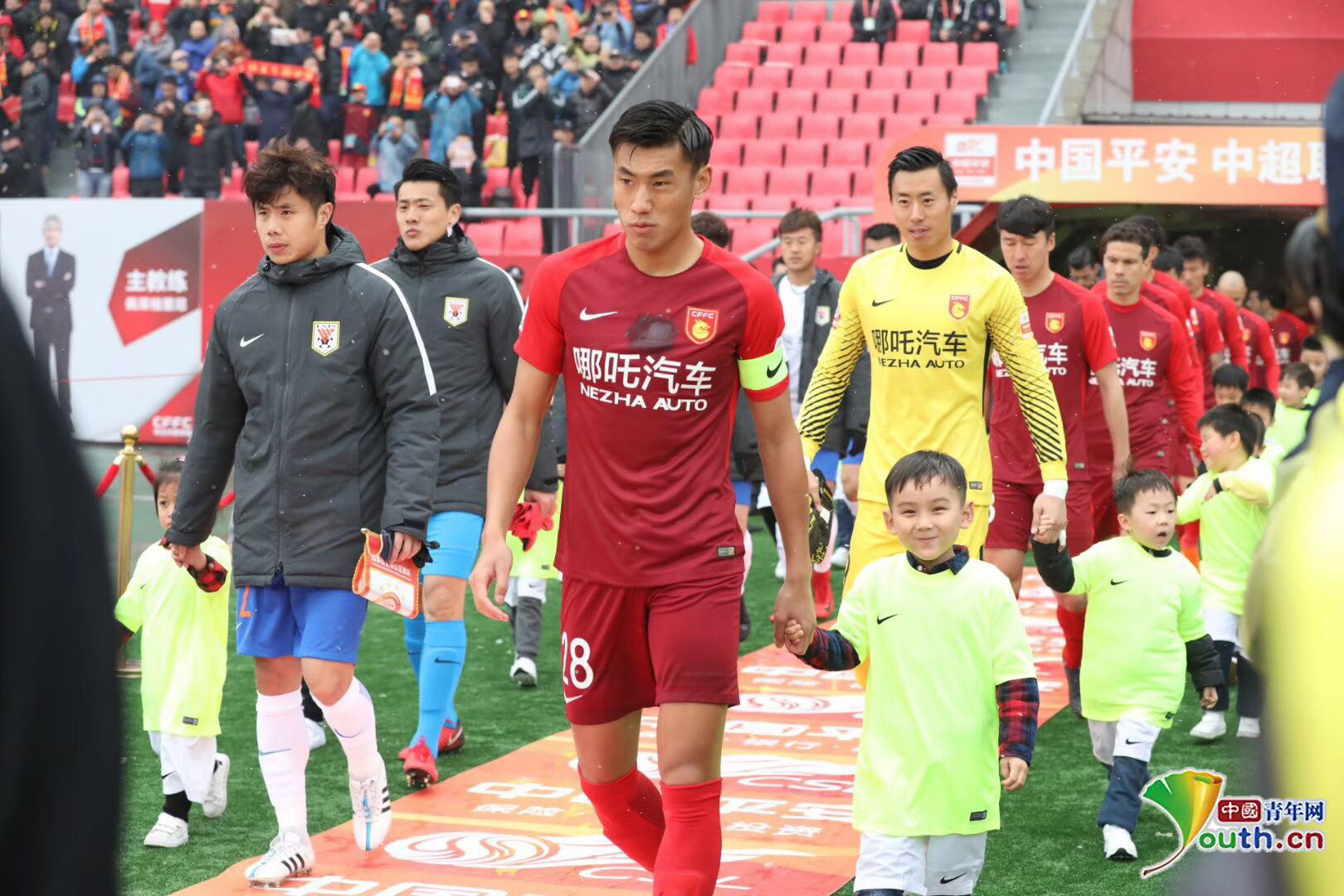 与抓手下