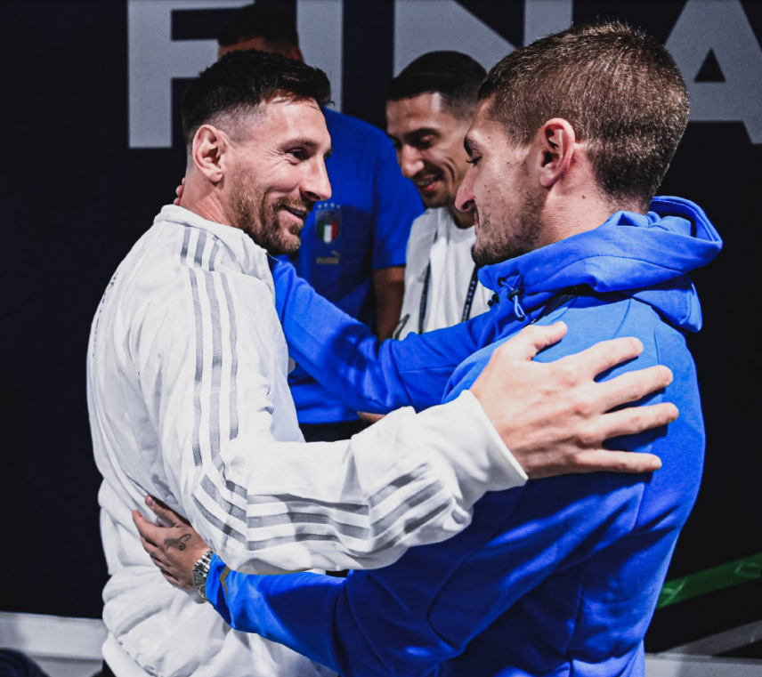 查理·哈迪（Charlie Hardy）等待5个月后终于签约曼联。