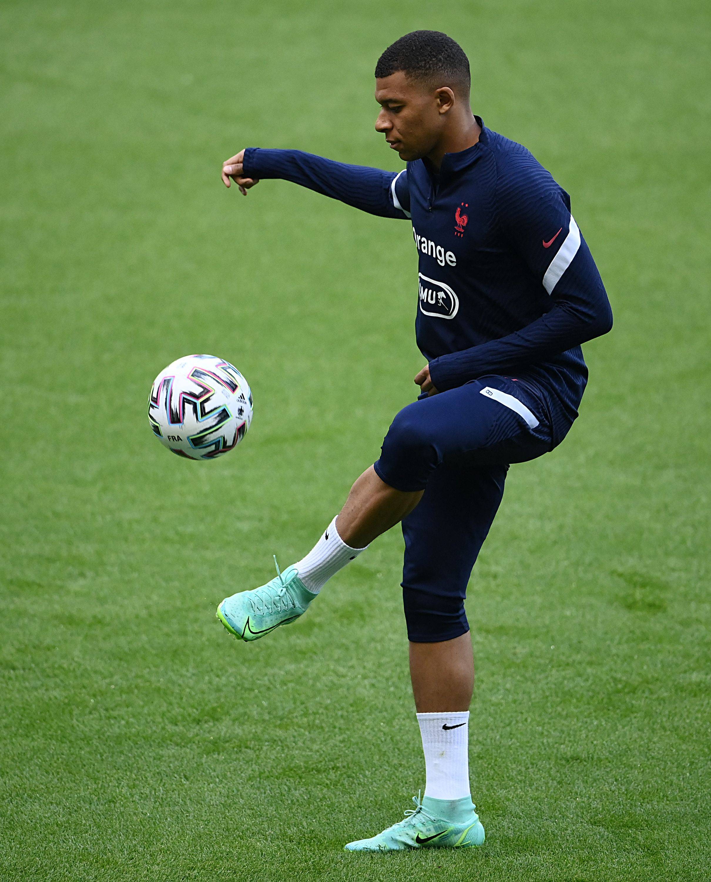 凯尔：我们并不打算在冬季出售那些多特长期依赖的球员