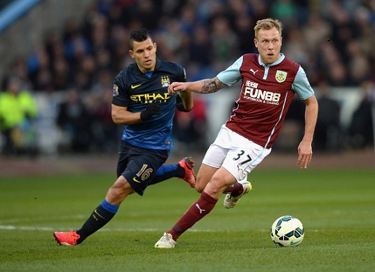 英超前瞻：曼联状态回暖期待连胜，西汉姆联进攻核心停赛