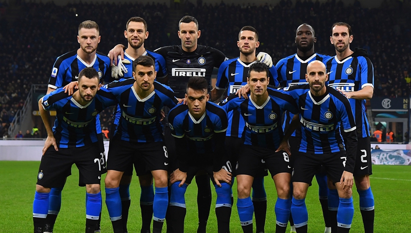 篮球勇士球星赛前训练高强度