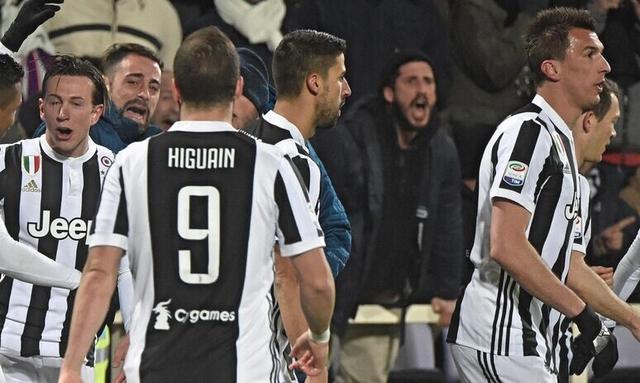 梅西获美职联MVP并率队首夺总冠军，雨中致歉开幕式取消