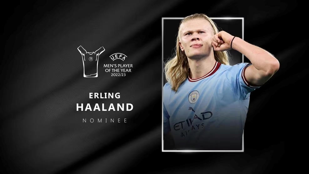 卡雷拉斯染红全程：对裁判让任意球重开不满染黄，随后抱怨吃直红