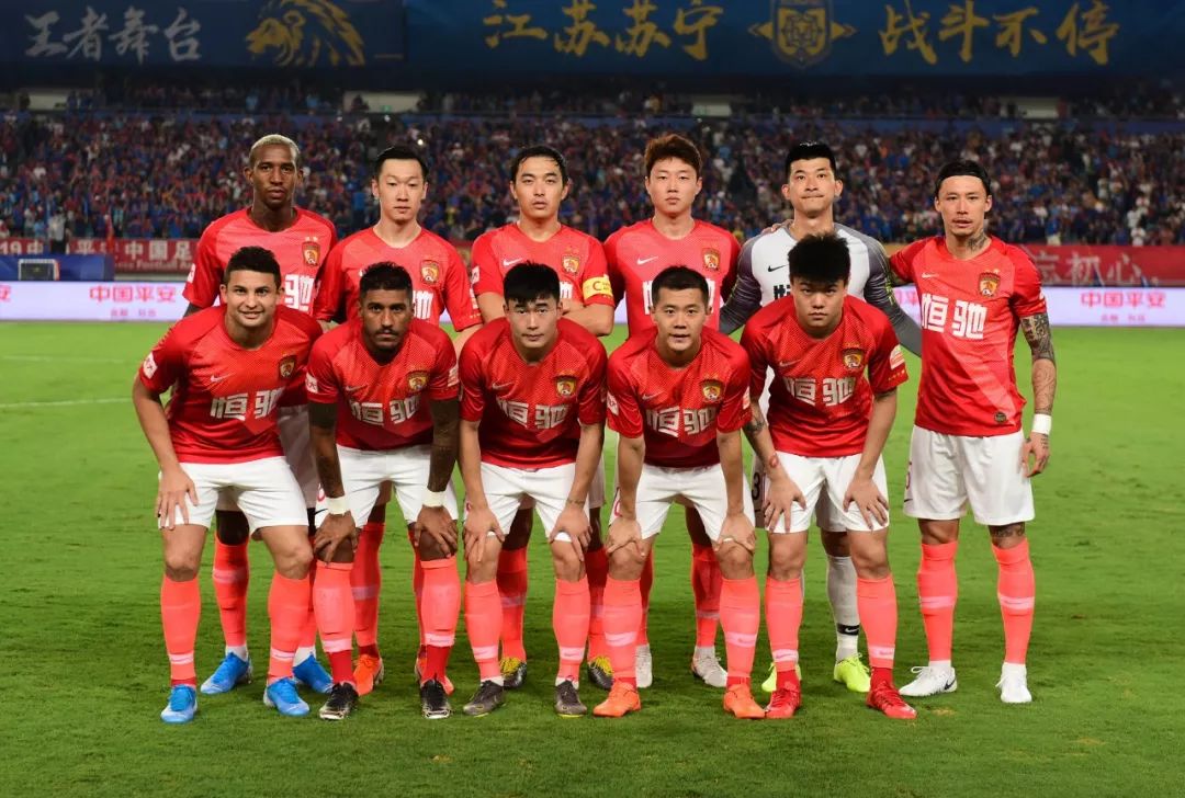 篮球火箭球队连续两场取胜